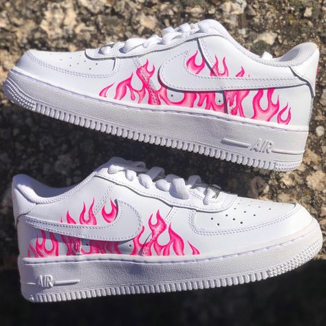 Sharpie Shoes, Air Force One Shoes, Custom Sneakers Diy, Shoe Painting, Pretty Sneakers, Custom Painted Shoes, Fly Shoes, Custom Shoes Diy, Creative Shoes