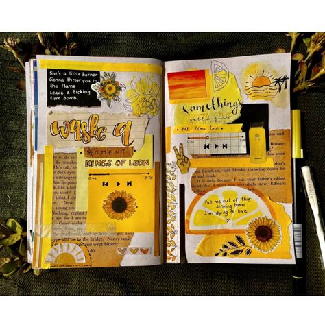 Yellow Journal Design, Scrapbook Yellow Theme, Yellow Theme Journal Ideas, Yellow Scrapbook Ideas, Yellow Journal Ideas, Scrab Book Aesthetic, Yellow Theme Journal, Yellow Scrapbook, Yellow Journal