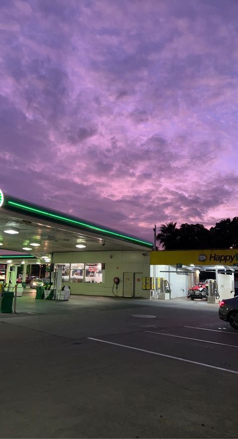 Gas Station Sunset, Purple Hour Aesthetic, Dusk Pictures, Nostalgic Playlist, Purple Sunset Aesthetic, Nostalgia Playlist, Purple Sky Wallpaper, Purple Sky Aesthetic, Night Time Vibes