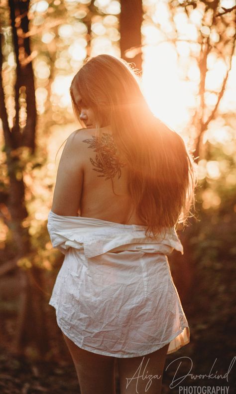 Photoshoot Golden Hour, Quebec Wedding, Forest Shoot, Tattoo Photoshoot, Nature Shoot, Forest Photoshoot, Calendar Shoot, Sunset Portrait, Forest Fashion