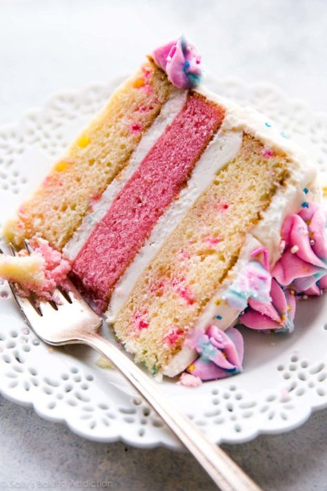 Gender Reveal Cake Recipe, Birthday Cake Inspiration, Checkerboard Cake, Simple Gender Reveal, Leftover Cake, Homemade Cake Recipes, Gender Reveal Cake, Cake Flavors, Homemade Cakes