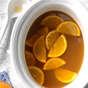 Slow Cooker Cider Recipe -There's no last-minute rush when you slowly simmer this punch. —Alpha Wilson, Roswell, New Mexico Slow Cooker Cider, Holiday Cider, Crockpot Apple Cider, Slow Cooker Drinks, Fall Slow Cooker, Slow Cooker Apple Cider, Apple Cider Recipe, Slow Cooker Apples, Cider Recipe