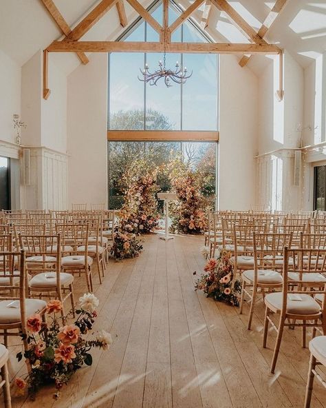 Millbridge Court (@millbridgecourt) • Instagram photos and videos Millbridge Court Wedding, Millbridge Court, Court Wedding, December Wedding, Wedding Court, Colour Palettes, Winter Wedding, Wedding Inspo, Wedding Decor