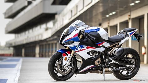 Wallpaper 4K Bmw S1000rr Trick Check more at https://manyaseema.com/wallpaper-4k-bmw-s1000rr/ Bmw S1000rr Wallpapers 4k, Bmw S1000rr Wallpapers, S1000rr Wallpapers, Rr Wallpaper, Bmw G310 Gs, Bmw M1000rr, Black Motorcycle Helmet, Hood Wallpapers, Harley Davidson Ultra