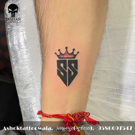 SS logo || SS logo tattoo || Ss Tattoo || ss alphabet tattoo || ss tattoo with crown || crown tattoo with ss alphabet || Ss Tattoo Letter Design, Al Jackson, Ss Logo, Alphabet Tattoo, Letter Tattoo, Crown Tattoo, S Tattoo, Tattoo Lettering, Neck Tattoo