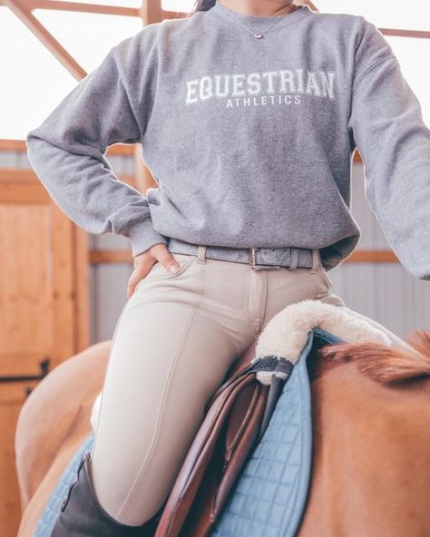 Showjumping Aesthetic, Horse Braiding, Horse Riding Outfit, Equestrian Shirt, Horse Riding Clothes, Horse Aesthetic, Physical Touch, Equestrian Lifestyle, Early Mornings