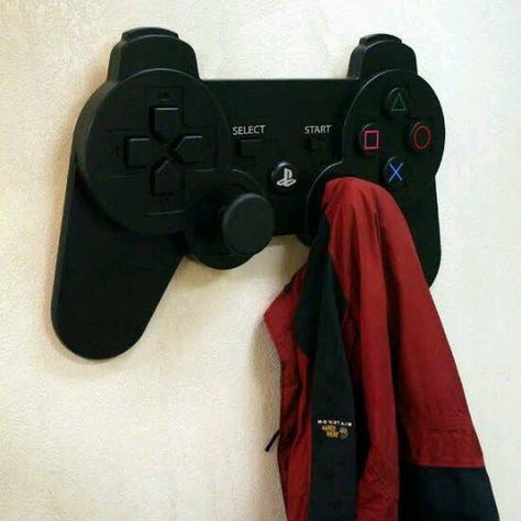 Awesome idea Geek Home Decor, Boys Game Room, Geek Room, Gaming Bedroom, Gamer Bedroom, Video Game Rooms, Geek Decor, Gamer Room, Video Game Room