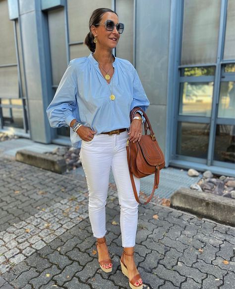 Trenchcoat CONRY curated on LTK Blazer Outfits Casual, White Jeans Outfit, Fly Outfit, Pinterest Outfits, Blazer Outfits, Fashion Over 40, Fashion Today, Fashion Over 50, Fashion Lookbook