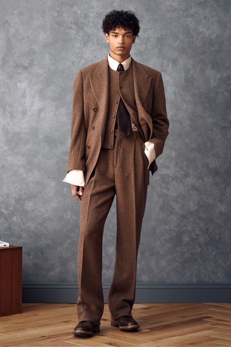 Formal Brown Outfit, Formal Mens Fashion Classy, Brown Suit Outfit, Business Outfits Men, Cool Suits For Men, Formal Outfits Men, Mens Fashion Formal, Victorian Menswear, Mans Suit