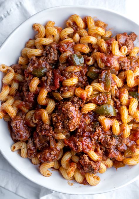 American Chop Suey a.k.a. American Goulash Chop Suey Recipe, American Chop Suey, Italian Meat Sauce, American Goulash, Italian Meats, Goulash Recipes, How To Peel Tomatoes, Onion Salad, Chop Suey