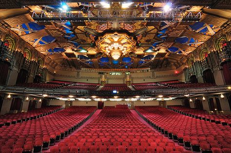 Pantages Theatre, Toronto. I saw Phantom of the Opera, what an outstanding performance and beautiful theatre. Pantages Theatre, Art Deco Theater, Historic Theater, Theatre Photography, Paris Vacation, Art Deco Buildings, Art Deco Architecture, Theater Seating, Concert Hall