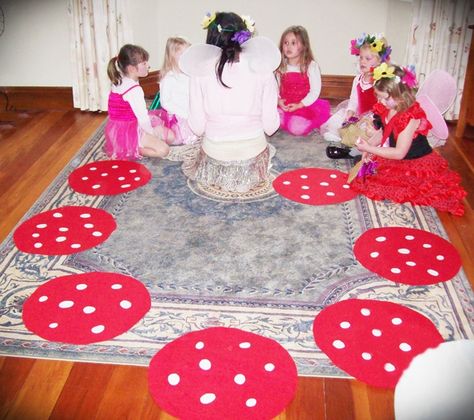 Greatfun4kids: Fairy Party (with Printables)  musical toadstools game with no-sew felt toadstools Music Party Games, Fairy Party Games, First Birthday Party Games, Fairy First Birthday Party, Fairy Games, 4de Verjaardag, Pixie Party, Fairy Princess Party, Woodland Fairy Party