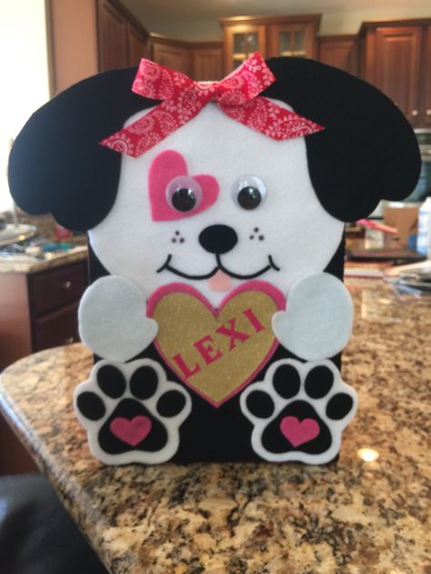 Puppy Valentine's Day box for Lexi Puppy Valentines Boxes, Valentine's Boxes, Valentines Card Holder, Girls Valentines Boxes, Valentine Boxes For School, Kids Valentine Boxes, Valentines Dog, Pinterest Valentines, Valentine Card Box