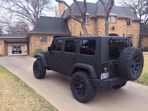 Black Jeep Wrangler, Mobil Off Road, Jeep Baby, Badass Jeep, Jeep Photos, Custom Jeep Wrangler, Black Jeep, Dream Cars Jeep, Custom Jeep