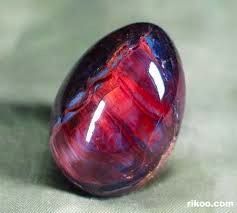 Red Opal, Crystal Egg, Geology Rocks, Rock Minerals, Pretty Rocks, Dragon Egg, Rocks Crystals, Beautiful Rocks, Mineral Stone