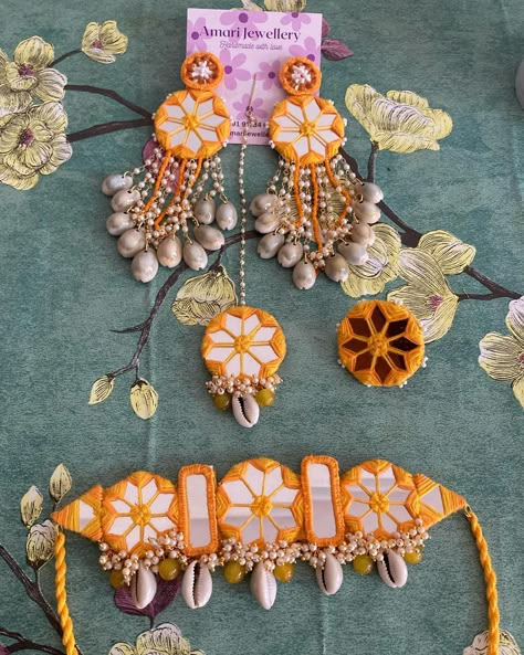 Perfect Haldi Jewellery ✨ Haldi Jewellery, Diy Fabric Jewellery, Fabric Jewellery, Fabric Jewelry, Diy Fabric, Handmade Jewellery, Hand Embroidery, Beaded Jewelry, Handmade Jewelry