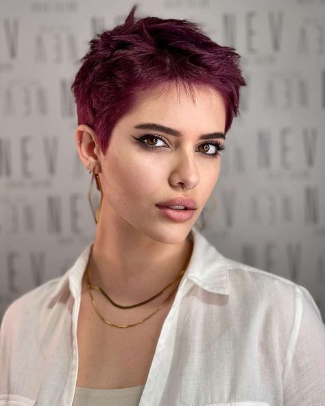 50 Short Straight Hairstyles To Obsess Over In 2023 Pixie Haircut Fine Hair, Fine Flat Hair, Super Short Haircuts, Short Hair Highlights, Short Spiky Hairstyles, Fine Straight Hair, Really Short Hair, Cool Short Hairstyles, Super Short Hair