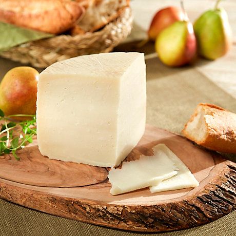 Queso Payoyo Cheese from Andalucía - 14 Ounces Cheese Farm, Spanish Cheese, Vegan Eggnog, Spanish Foods, Gourmet Grilled Cheese, Gourmet Grilling, Queso Manchego, Manchego Cheese, Country Recipes