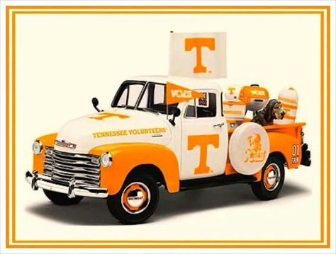 Vols Trucking....GBO! Tennessee Shirts, Tennessee Mascot, Tn Vols Football, Volunteer Christmas, Tn Girl, Tn Titans, University Of Tn, Tn Football, Ut Football