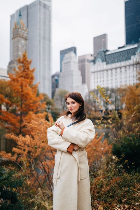 Central Park Fashion Editorial, Central Park Portraits, Central Park Photoshoot, Artistic Photoshoot, Nyc Fashion Fall, Millenium Park Chicago, Central Park Fall, Central Park Winter, Fall Moodboard