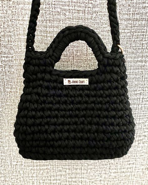 Crochet Bag from T-shirt yarn in black Video tutorial availble on my channel Pattern at my etsy, kofi and Ravelry Shop 😊 #crochet #crochetbag #tyarnbag #tshirtyarn Tshirt Yarn Bag, Black Video, Tshirt Yarn, Crochet T Shirts, Yarn Bag, Crochet Shirt, T Shirt Yarn, Crochet Crafts, Crochet Yarn