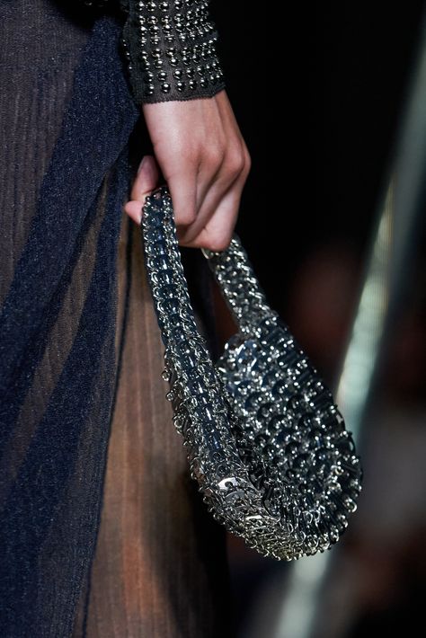 Spring 2023 Fashion Show, Metallic Fashion, Edgy Bags, Suede Bag, Metal Fashion, Fashion Mood Board, 2023 Fashion, Spring 2023, Paco Rabanne