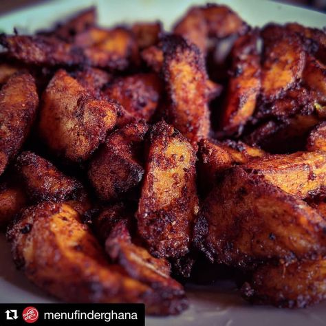 Ghana Food, West African Food, Cooking Restaurant, Accra, African Food, Happy Place, Chicken Wings, Ghana, Love Food