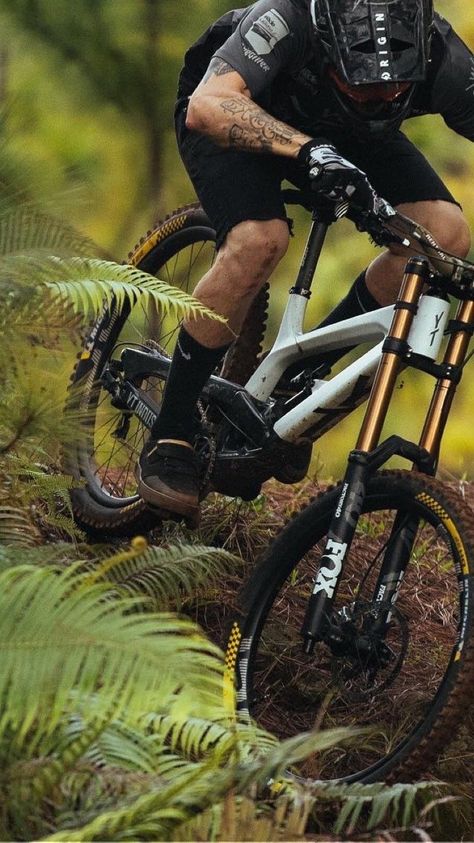 Biking Photography, Mountain Biking Photography, Mountain Bike Art, Bike Training, Downhill Mountain Biking, Bicycle Mountain Bike, Downhill Bike, Bike Photography, Downhill Mtb