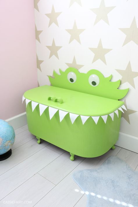 How to DIY a monster toy box Homemade Toy Box Ideas, Diy Toy Box Ideas, Toy Box Ideas, Monster Bedroom, Kids Toy Chest, Dino Room, Monster Room, Wooden Toy Chest, Monster Nursery