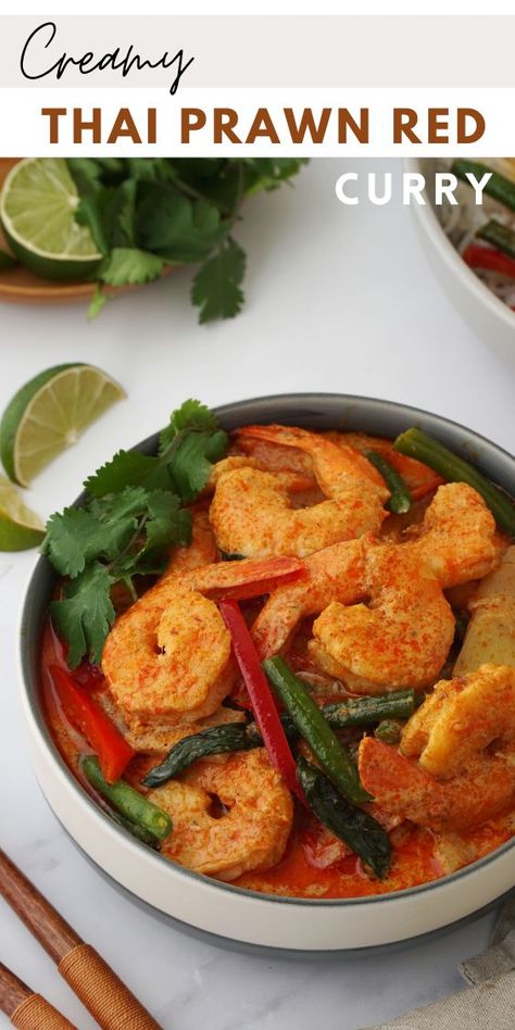 A white and grey bowl containing Thai style prawn/shrimp curry and vegetables. Thai Prawn Curry Red, Thai Red Curry Paste Recipe, Thai Prawn Curry, Easy Prawn Recipes, Prawn Curry Recipe, Thai Red Curry Recipe, Red Curry Recipe, Red Curry Sauce, King Prawns