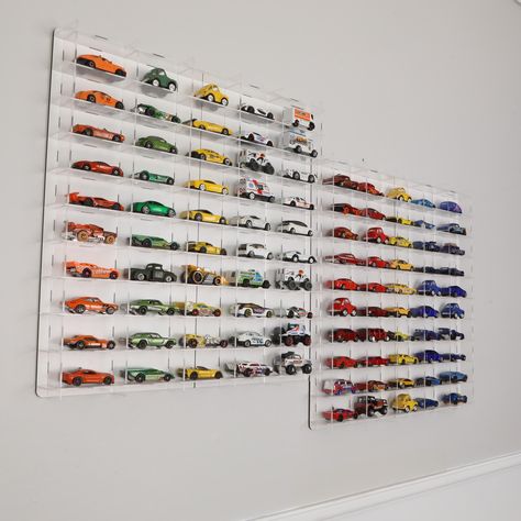 🔥 Highlight Your Hot Wheels Collections! 🔥 How about the perfect showcase to display and protect your Hot Wheels collection? This specially designed showcase offers the ideal solution for a great display of your collection. It's time to showcase your Hot Wheels collection. Protect it, display it and win everyone's admiration with this amazing showcase. Step forward and own this unique display case! For the collector, this showcase is the perfect option to display and protect your collection. Consists of 50x2 Sets. You can display 100 vehicles with this eye-catching showcase   🌟 Aesthetic Design: Modern and stylish design highlights every piece of your collection. 📏 Different Shelf Options: Adjustable shelves offer flexibility to display different sized tools from your collection. 🏆 Pr Plexiglass Shelf, Hot Wheels Storage Display, Hot Wheels Shelf, Cars Nursery, Car Themed Rooms, Hot Wheels Wall, Hot Wheels Display Case, Hot Wheels Storage, Wall Display Case