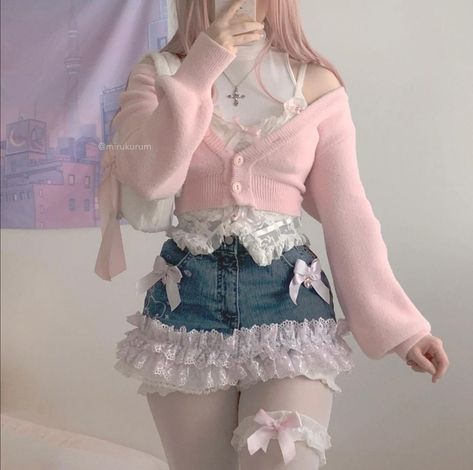 Simpul Dasi, Sanrio Outfits, Kawaii Outfit Ideas, Leg Garter, Zara Skirt, Kawaii Fashion Outfits, Swaggy Outfits, Pink Outfits, Really Cute Outfits