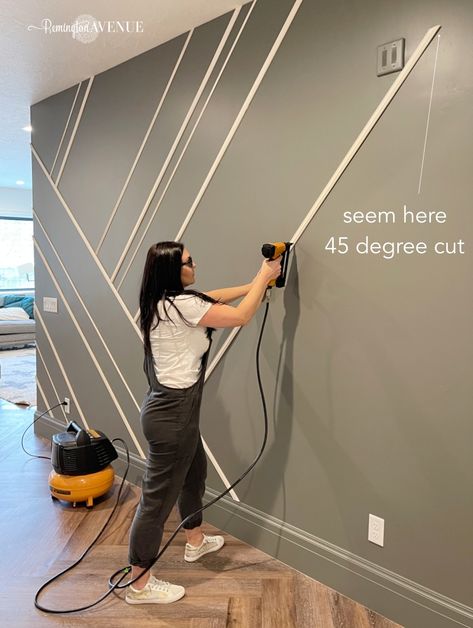 diy asymmetrical wall design 4 Asymmetrical Wall, Accent Wall Designs, Studio Apartment Divider, Studio Apartment Layout, House Landscaping, Accent Walls In Living Room, Small Studio Apartments, Studio Apartment Ideas, Front House