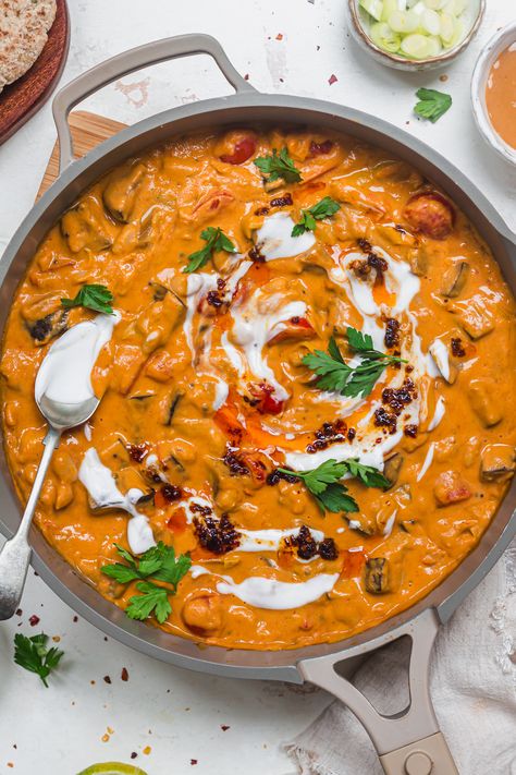 Creamy Peanut Curried Aubergine and Beans - Nourishing Amy Aubergine Curry Recipes, Puy Lentil And Aubergine Stew, Aubergine And Potato Curry, Kidney Bean Recipes, Chickpea And Aubergine Curry, Protein Entrees, Indian Eggplant Curry, Retreat Food, Vegan Eggplant Recipes