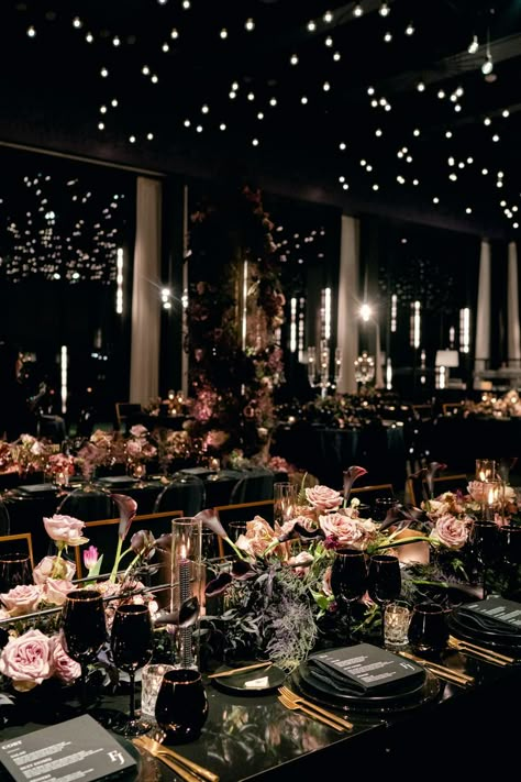 Mafia Wedding, Moody Wedding Decor, Moody Romantic Wedding, Winter Wedding Reception, Wedding Reception Table Decor, Dark Romantic Wedding, Gothic Wedding Theme, Table Decor Inspiration, Black Wedding Decorations