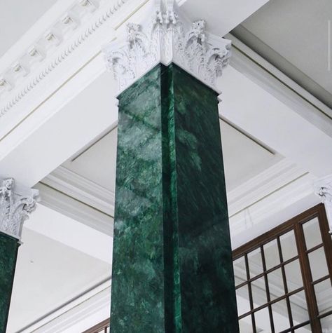 How beautiful are these columns of dark green verdite @thenedlondon and their white detailed ceiling? This stunning ground floor hotel has 92 original verdite columns which are really impressive as this green stone is quite rare to find. The Ned, Marble Pillar, Pillar Design, Marble Columns, Slytherin House, Column Design, Slytherin Aesthetic, Design Palette, Soho House