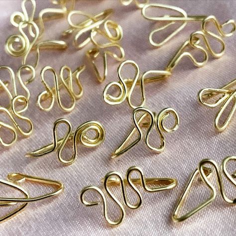 Spiritually Aesthetic, Gold Nose Cuff, Diy Nose Rings, Ethnic Nose, Nose Cuffs, Nostril Jewelry, Nose Ring Gold, Faux Nose Ring, Nose Ring Jewelry