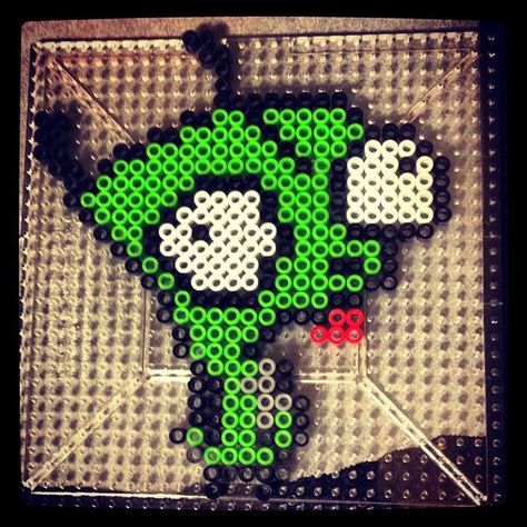 Zim Perler Beads, Gir Invader Zim, Perler Pattern, Hama Art, Easy Perler Bead Patterns, Pixel Beads, Melty Bead Patterns, Easy Perler Beads Ideas, Beads Candy