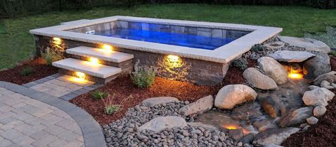 Small Salt Water Pool, Diy Plunge Pool, Plunge Pool Ideas, Cocktail Pool, Design Per Patio, Backyard Spa, Hot Tub Landscaping, Dipping Pool, Pools For Small Yards