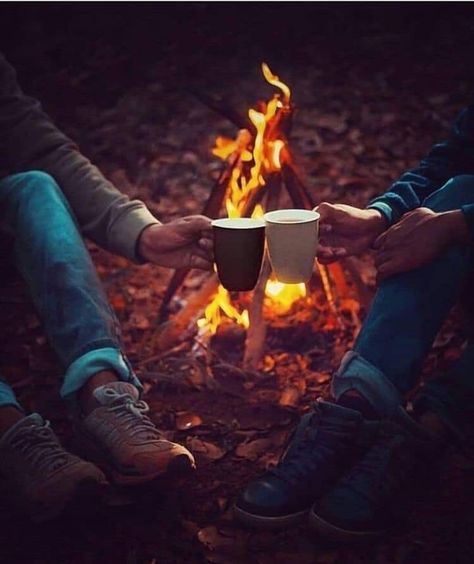 Couples Camping, Legend Quotes, Autumn Food, Weekend Camping, Camping Photography, Whatsapp Wallpaper, Funny Couples, Fall Engagement, Pre Wedding Photoshoot