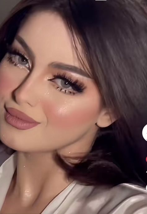 Soft Eye Makeup, Wedding Eye Makeup, Arabic Makeup, Peach Makeup, Before And After Pics, Bridal Makeup Images, Makeup Artist Tips, Wedding Makeup Looks, It Doesn't Matter