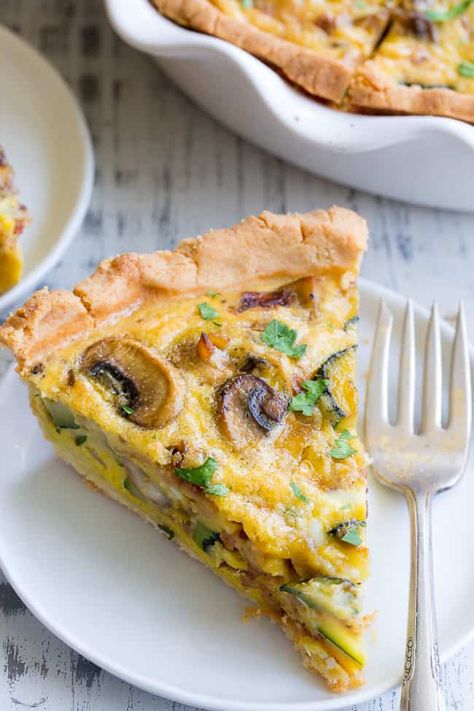 Bacon, Caramelized Onion and Veggie Quiche {Paleo, GF, DF} Paleo Quiche, Paleo Pie, Paleo Running Momma, Veggie Quiche, Caramelized Onion, Paleo Dinner, Gf Recipes, Paleo Breakfast, Quiche Recipes