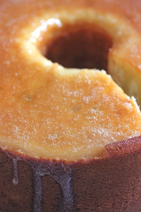 Cake Brown, Butter Pound Cake, Kentucky Butter Cake, Pound Cake Recipe, No Sugar Foods, Pound Cake Recipes, Halloween Desserts, Butter Cake, Savoury Cake