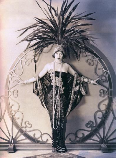 1920s Idda Van Munster, Showgirl Costume, Ziegfeld Girls, Vintage Burlesque, Old Fashion, 1920s Fashion, Moda Vintage, Vintage Glamour, Belle Epoque