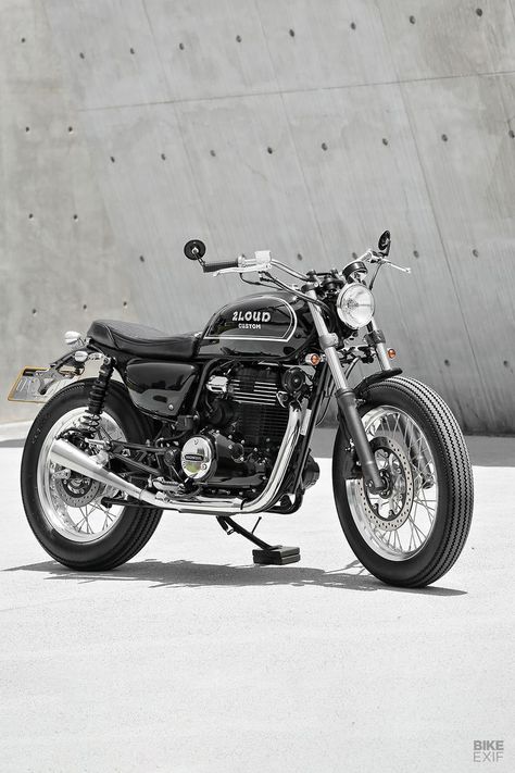 Custom Honda CB350 by 2LOUD Cb350 Cafe Racer, Honda Cb350, Adventure Bike Motorcycles, Soichiro Honda, Motorbike Art, Мотоциклы Cafe Racers, Motorcycle Photography, Cafe Racing, Honda Bikes