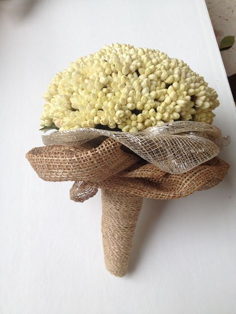 A very simple and yet so elegant bridal bouquet using sampaguita buds with burlap, sinamay and jute strings. A typical and best example of Filipiniana Wedding. www.sergeigonia.com Sampaguita Wedding Bouquet, Filipiniana Bouquet, Sampaguita Bouquet, Filipino Style Wedding, Entourage Flowers, Filipiniana Wedding Dress, Forest Wedding Decorations, Filipiniana Wedding Theme, Burlap Bouquet