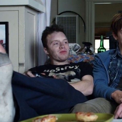 Shameless Season 1, Jack Gallagher, Shameless Season, Mickey Milkovich, Baby Cam, Ian Shameless, Shameless Tv Show, Mickey And Ian, Noel Fisher