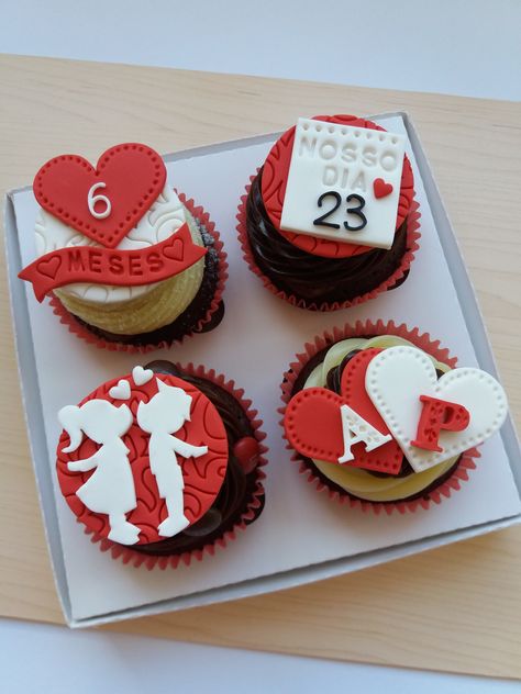 Cupcakes San Valentin, Cake For Boyfriend, Happy Anniversary Cakes, Birthday Cake For Husband, Cake For Husband, Simple Birthday Decorations, Birthday Ideas For Her, Cake Decorating Piping, Mini Cakes Birthday