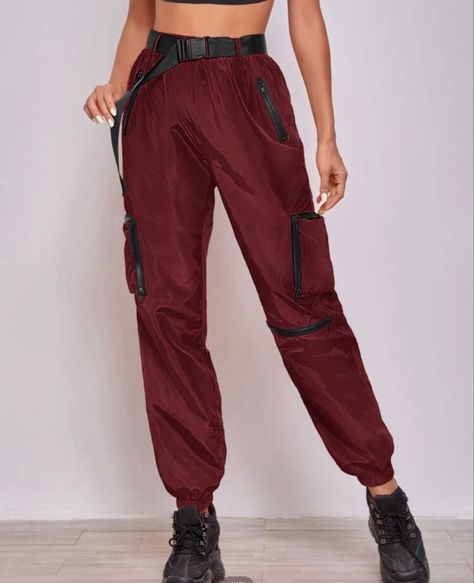 Dark Red Cargo Pants, Red Cargo Pants Outfit, Red Cargo Pants, Cargo Pants Outfit, Coachella Outfit, Black Cargo Pants, Black Cargo, Pants Outfit, Cargo Pants