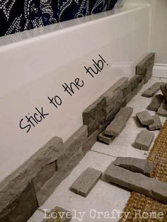 40 Easy DIYs That Will Instantly Upgrade Your Home | for the home ... Drømme Bad, Built In Bathtub, Koti Diy, Hiding Ugly, Decor Eclectic, Decor Ikea, Vinyl Decor, Up House, Bathroom Redo